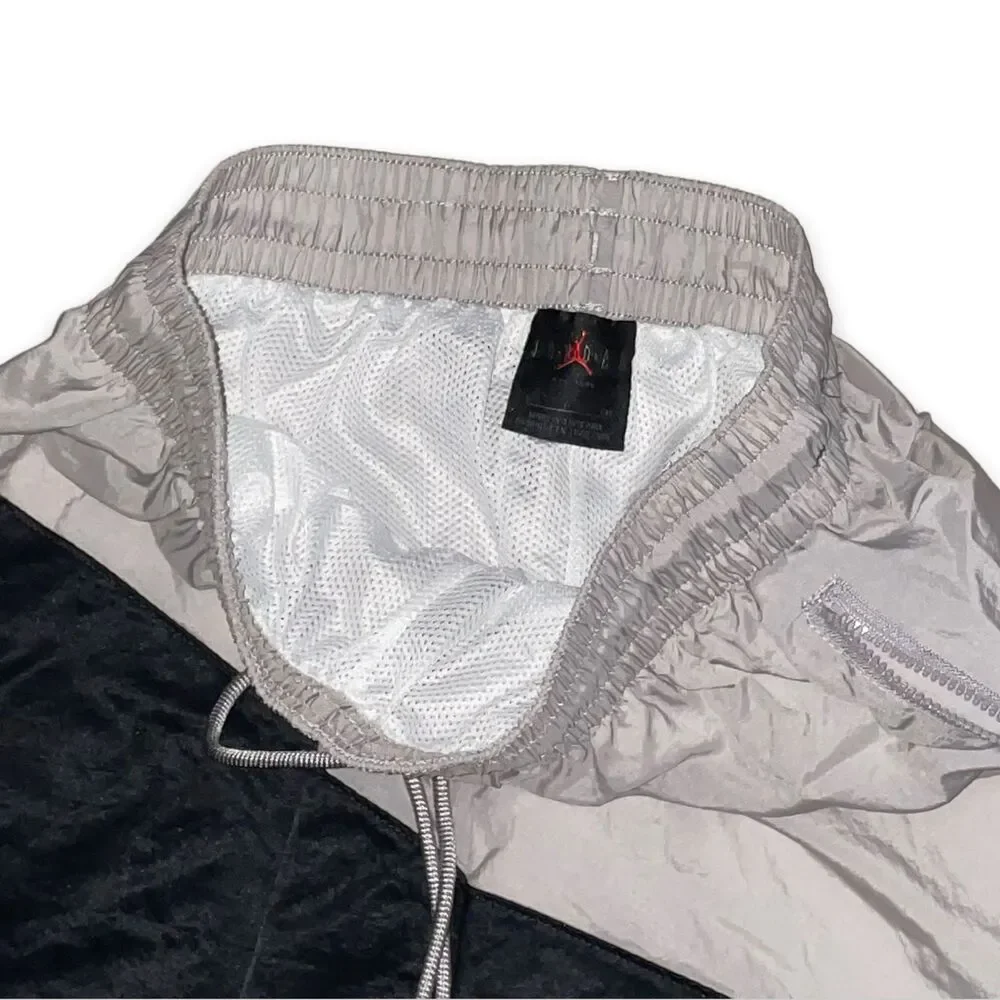 Jordan Vintage Rare Club Woven Track Shorts Nylon Black Silver White S